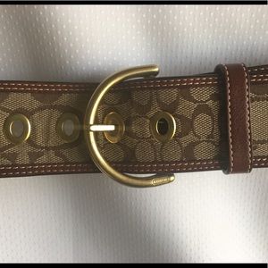 Coach Women’s Belt.